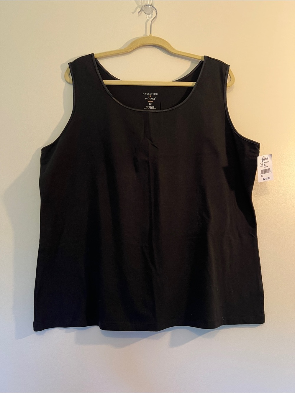 Preswick & Moore Black Scoop Neck Sleeveless Tank Top